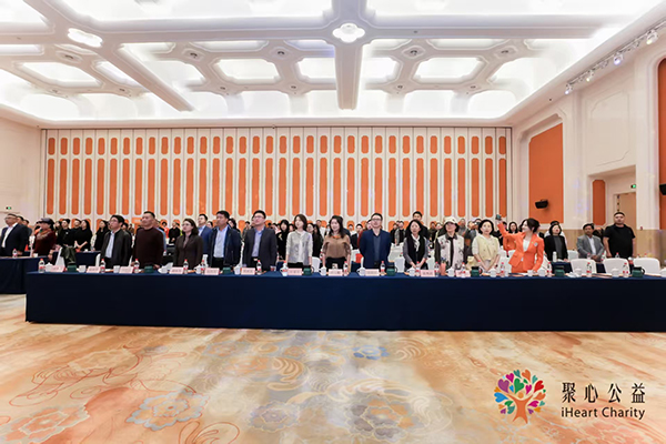 1740992905959801.jpg 前排就座.jpg