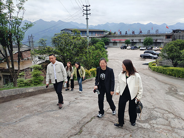 1745911381373524.jpg 18.jpg